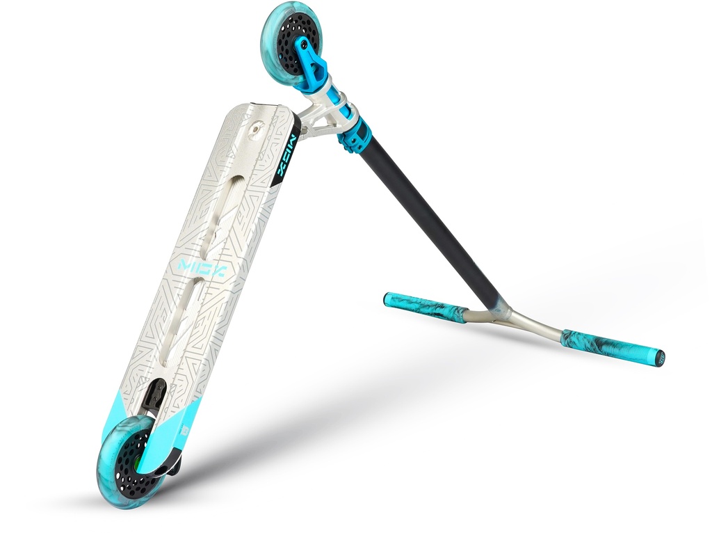 Madd Gear MGP Scooter Complete MGX Extreme E1 Silver Turquoise 2022